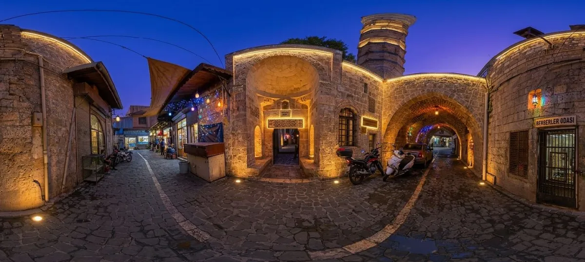 Dabakhane Camii ve Hartavîzade Hafız Muhammed Selim Türbesi