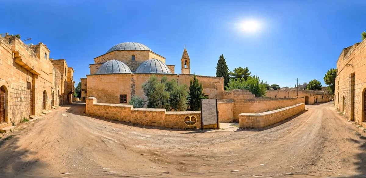 Çakeri Camii