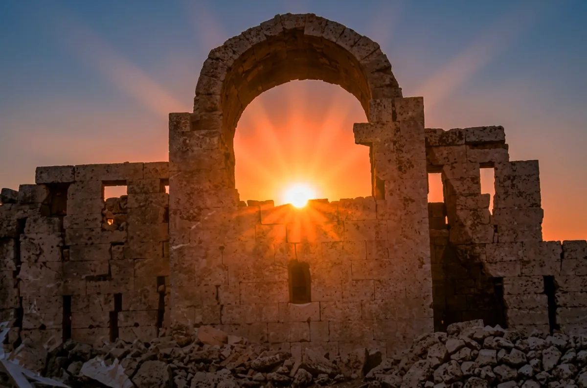 Çardak Manastırı ile Deyr Yakub (Nemrud’un Tahtı)