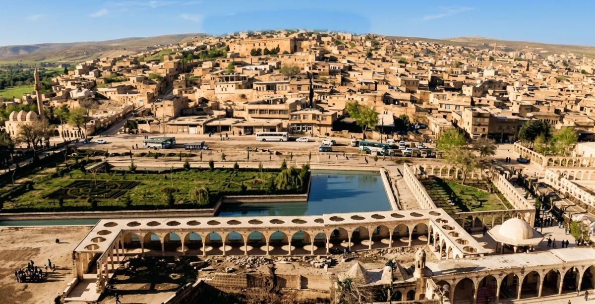 Şanlıurfa Kaleden şehrin görünümü.